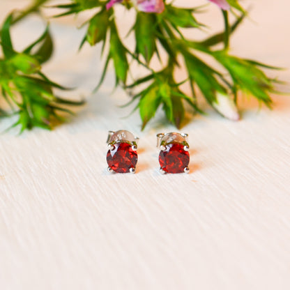 SS 5mm Garnet Stud