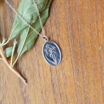 SS Narcissus Flower Necklace 65906318 - 18.5"