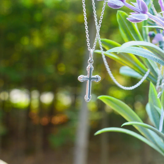 SS 19x12mm Scrolled Edge Cross Necklace SN639AD