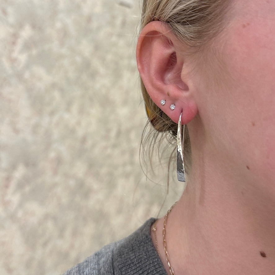 SS Hammered Taper Earring EA76012