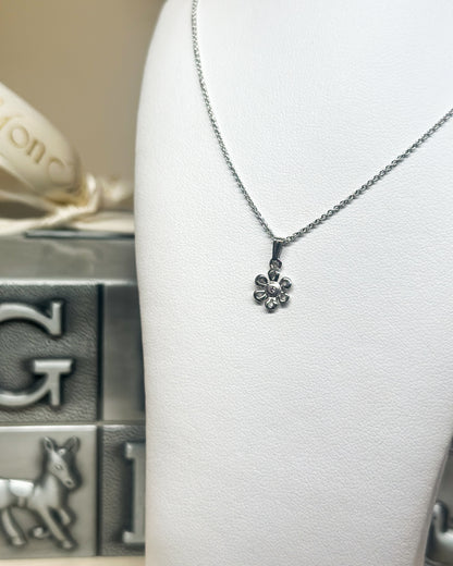 SS Daisy w/Pink Sapphire Necklace P225