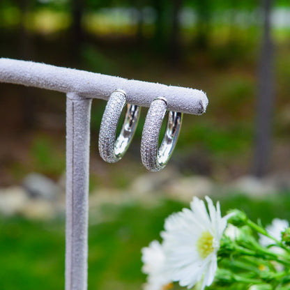 14kW .61cttw Diamond Pavé Hoop SC22009383V2D0.80