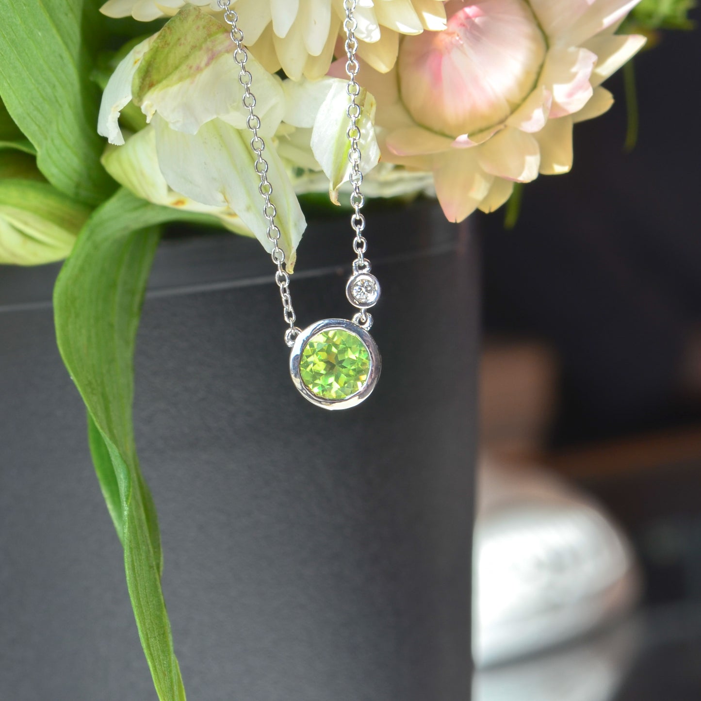 SS .86ct Peridot .02ct Dia Necklace NK5241SV5PE-17.5