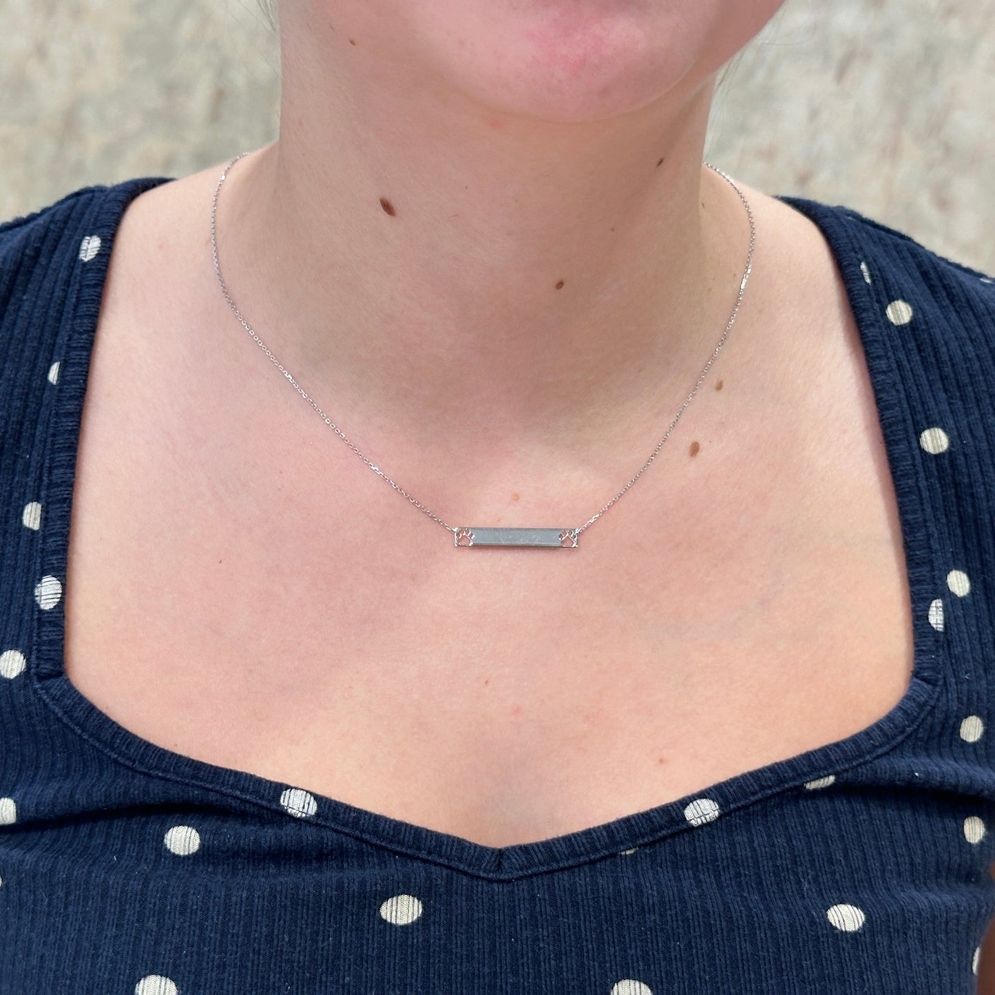 SS Bar w/ Paw Print Cutout Necklace MF032951-92B