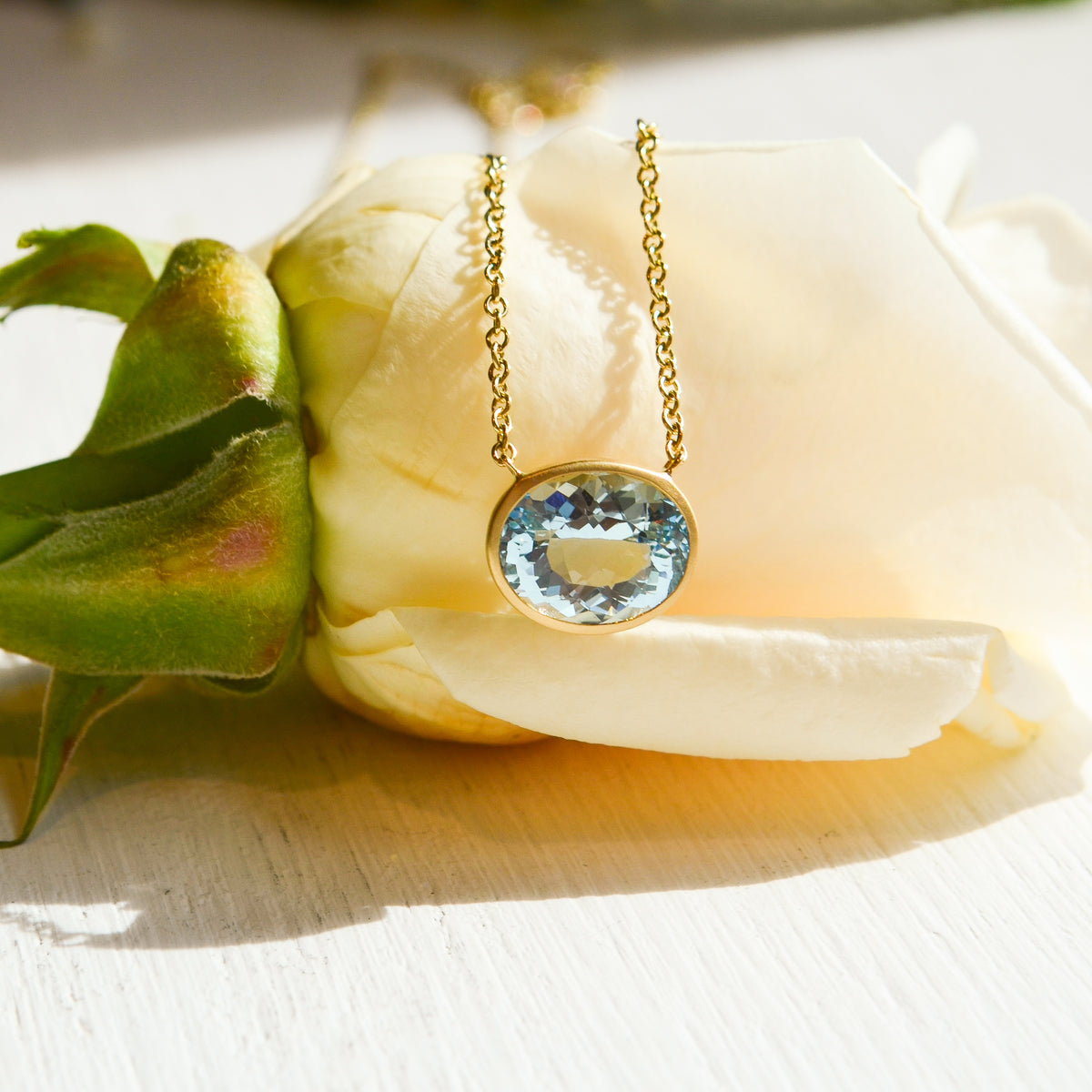 14kY 3.18ct Aquamarine Bezel Necklace