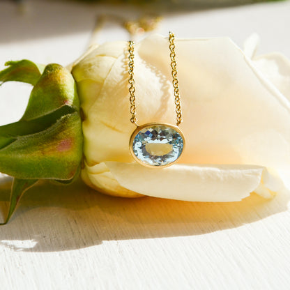 14kY 3.18ct Aquamarine Bezel Necklace