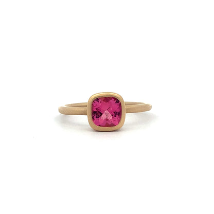 14kY .94ct Pink Tourmaline Bezel Ring
