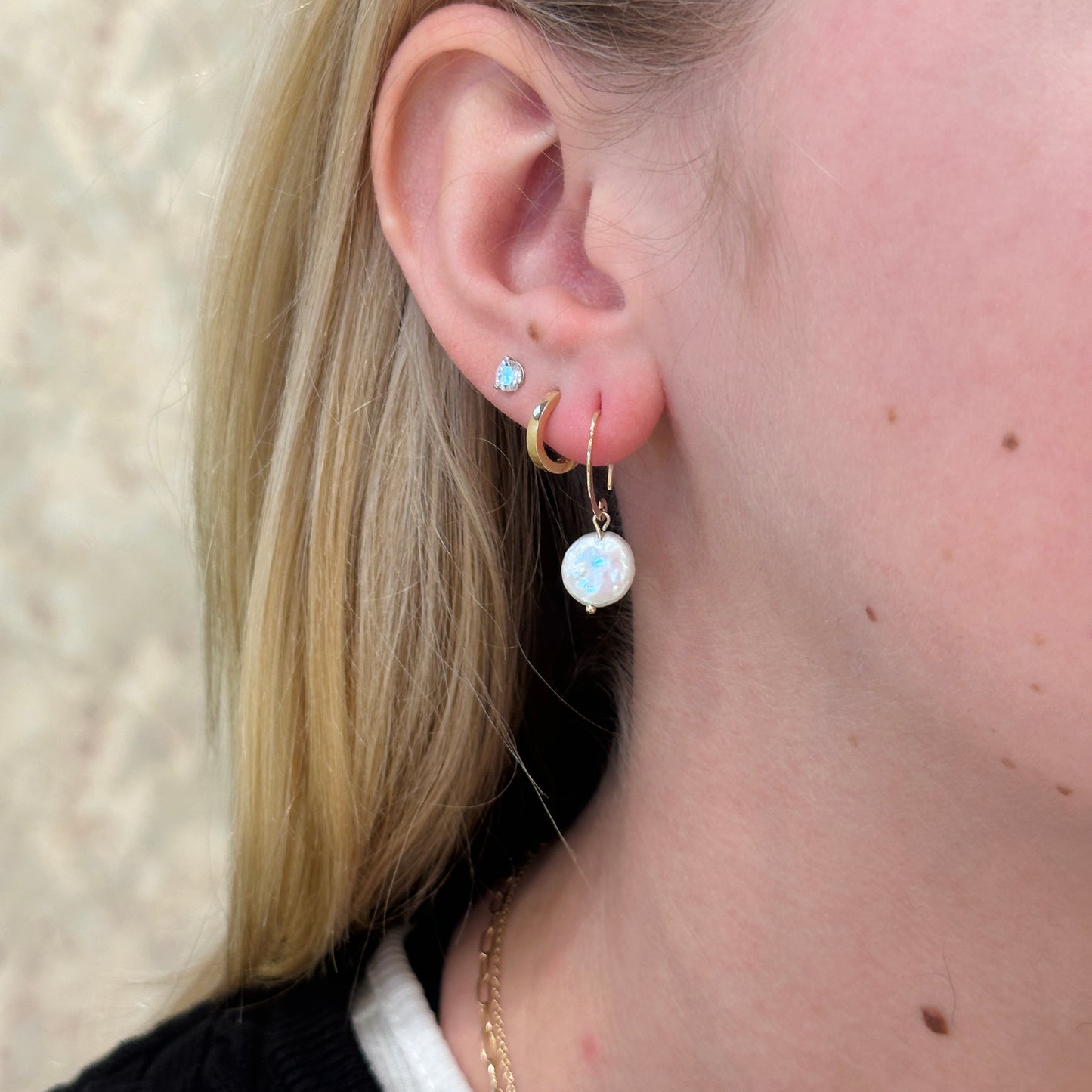 14kY Coin Pearl Simple Sweep Earring 01/1085-CO