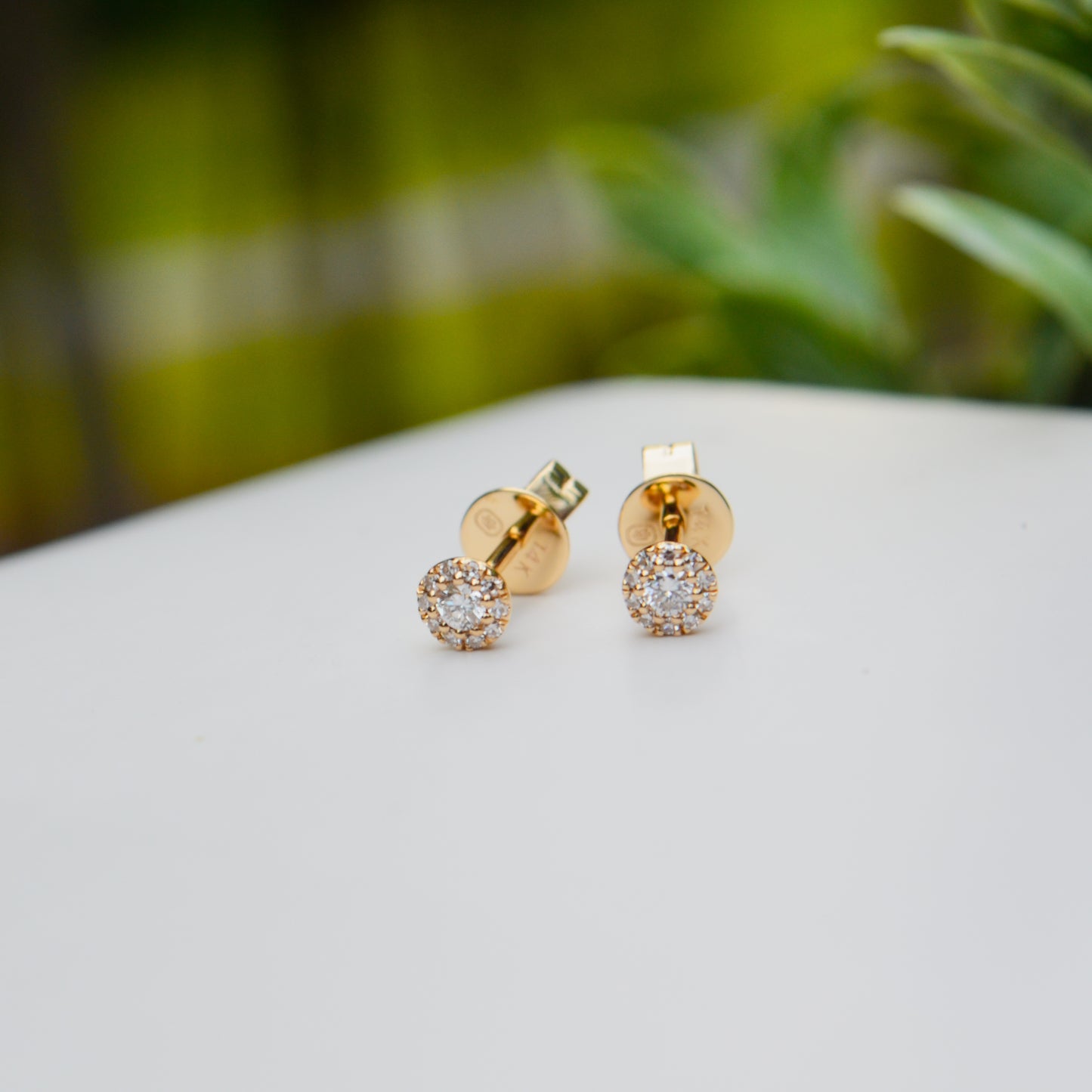 14kY .13cttw Diamond Halo Stud SC55002594