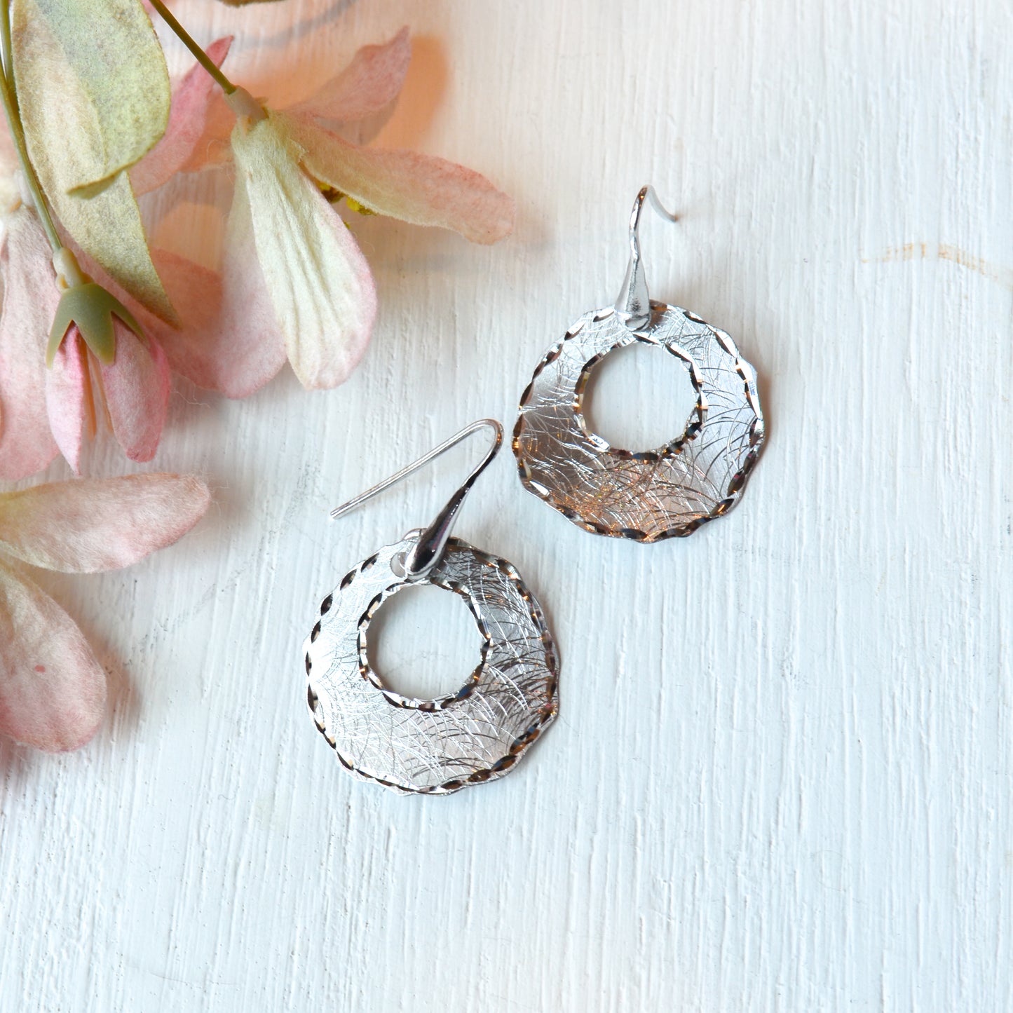 SS Matte & Diamond Cut Circle Dangle SE03SEE