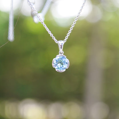 14kW .95ct Blue Topaz Pendant TPA2226CBT