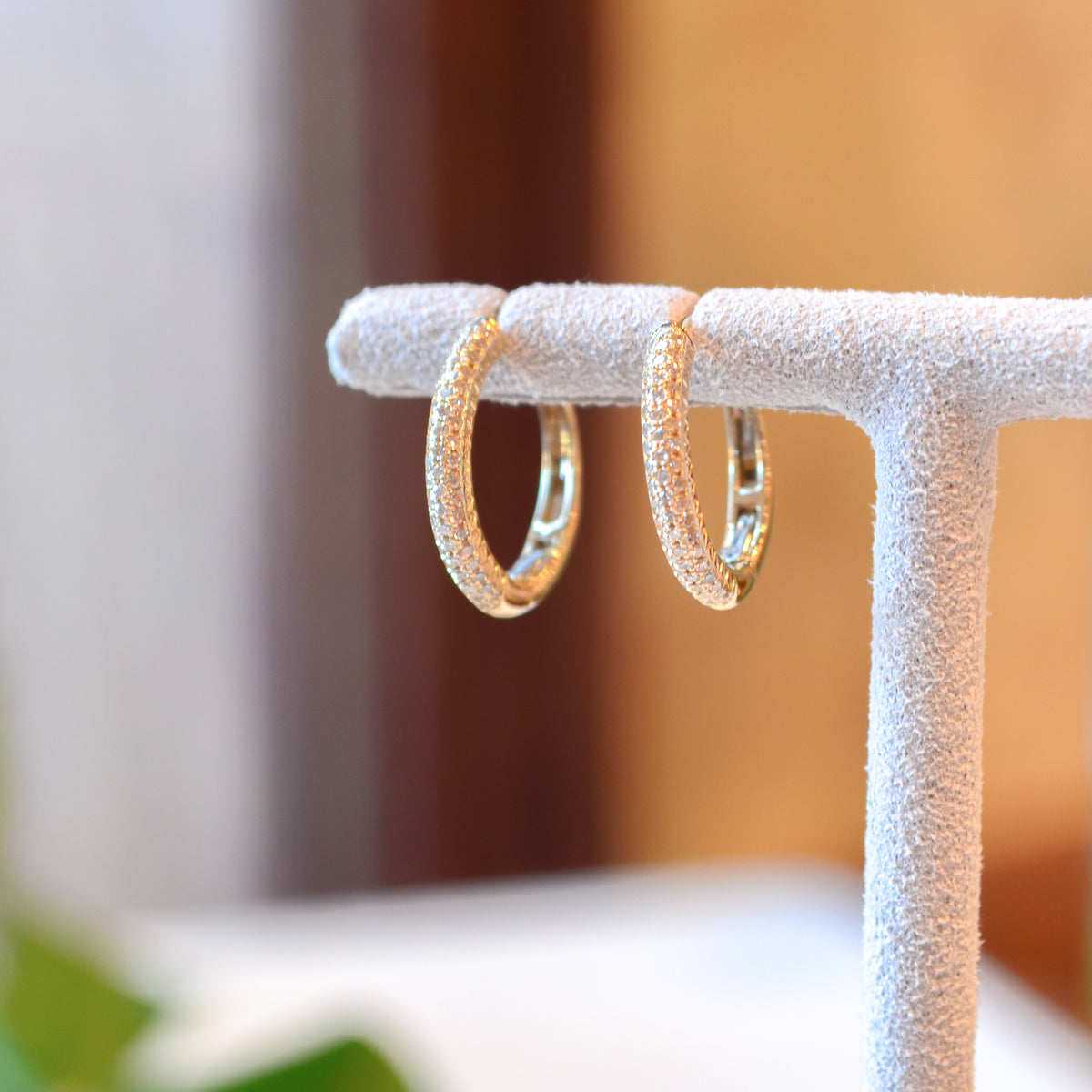 14kY .21cttw Diamond Pavé Hoop SC55004582