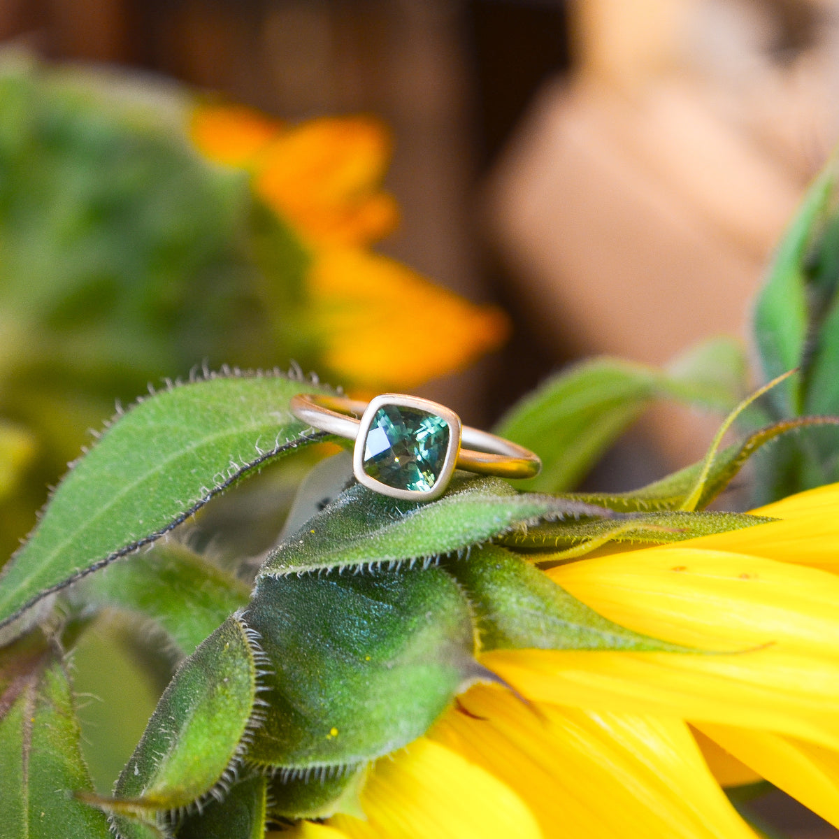 14kY .99ct Green Tourmaline Bezel Ring