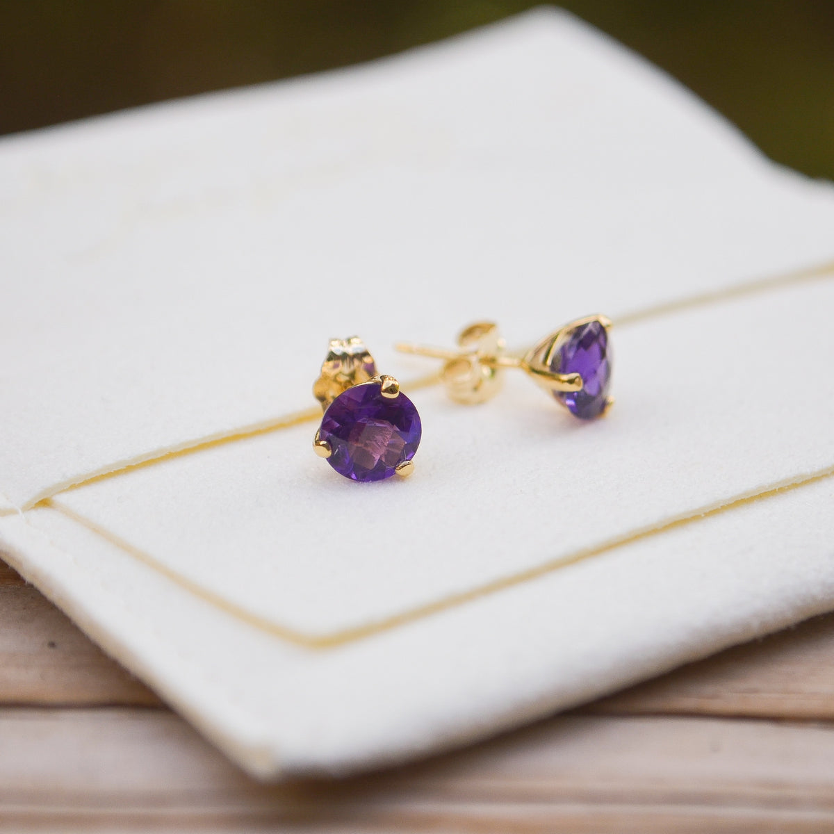 14kY 6mm Amethyst Stud 01/814-02
