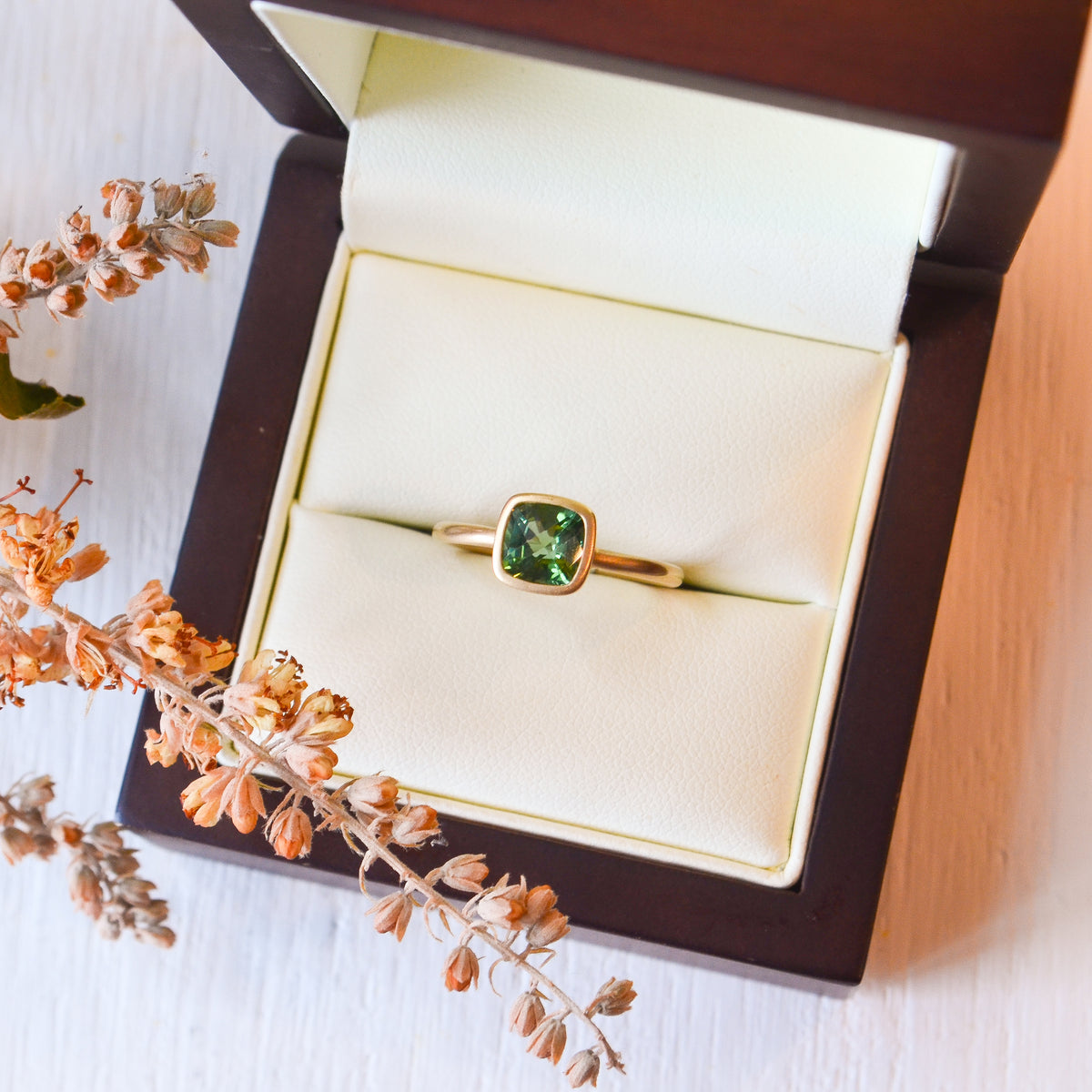 14kY .99ct Green Tourmaline Bezel Ring