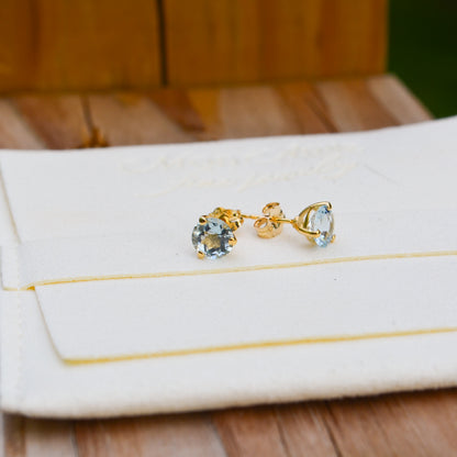 14kY 6mm Aquamarine Stud 01/814-03DD