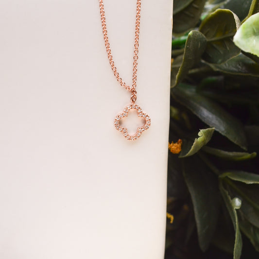 14kR .08cttw Diamond Clover Necklace SC55019619