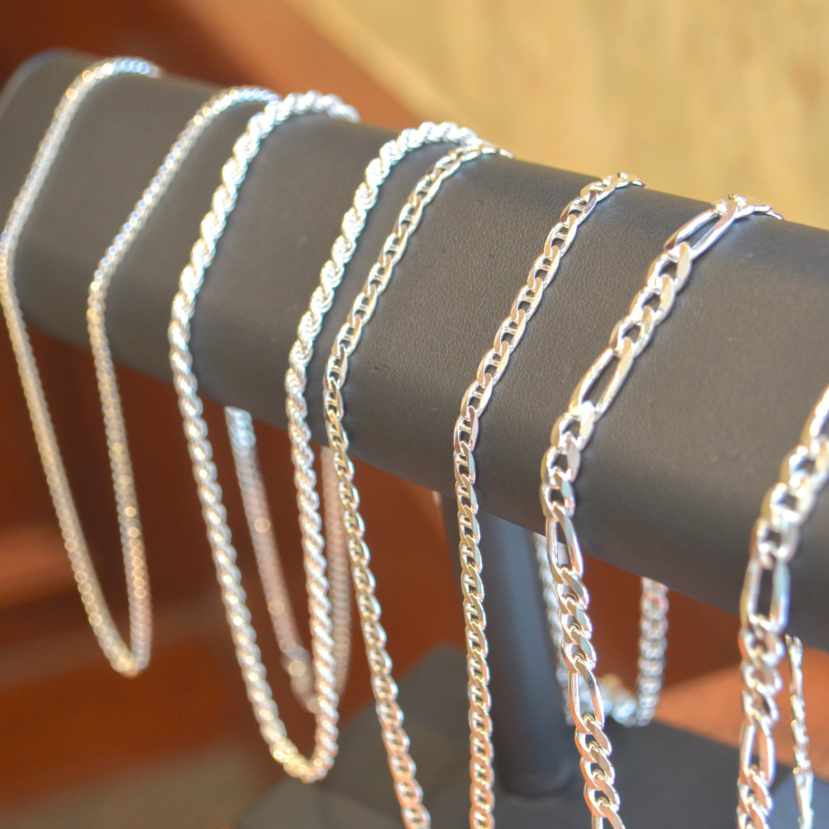 SS Rhodium Plated 4.5mm Figaro Chain Bracelet QFG120R-8