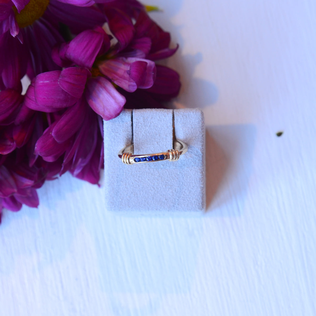 14kY .10cttw Blue Sapphire Signature Ring RI16620D-7