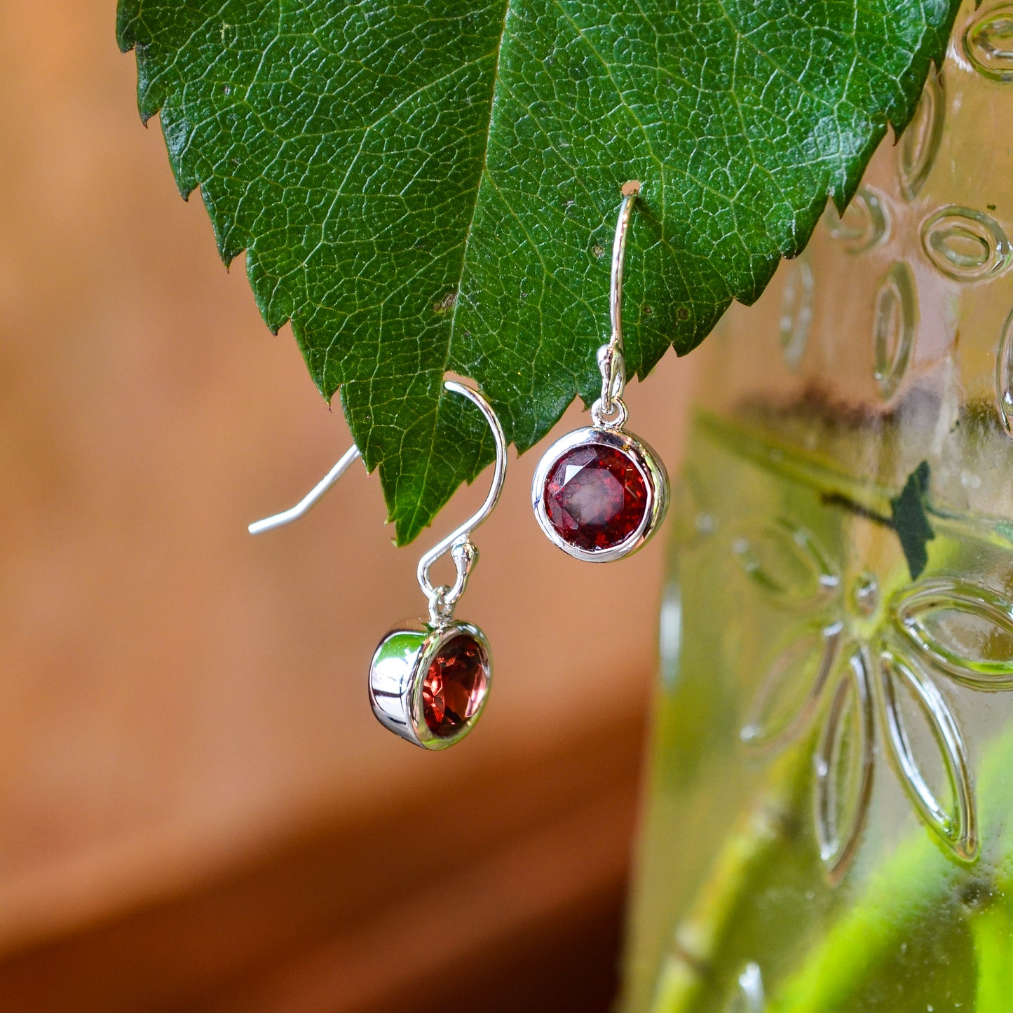 SS 6mm Garnet Dangle Earring