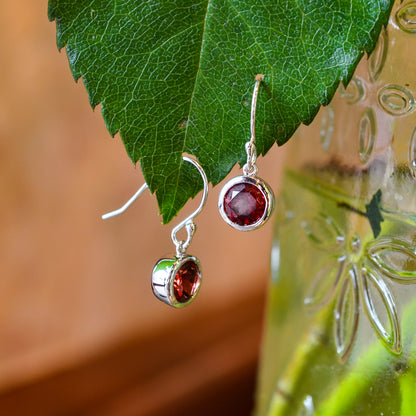 SS 6mm Garnet Dangle Earring