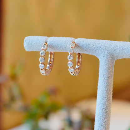 14kR .24ct Dia Huggie SC55023231