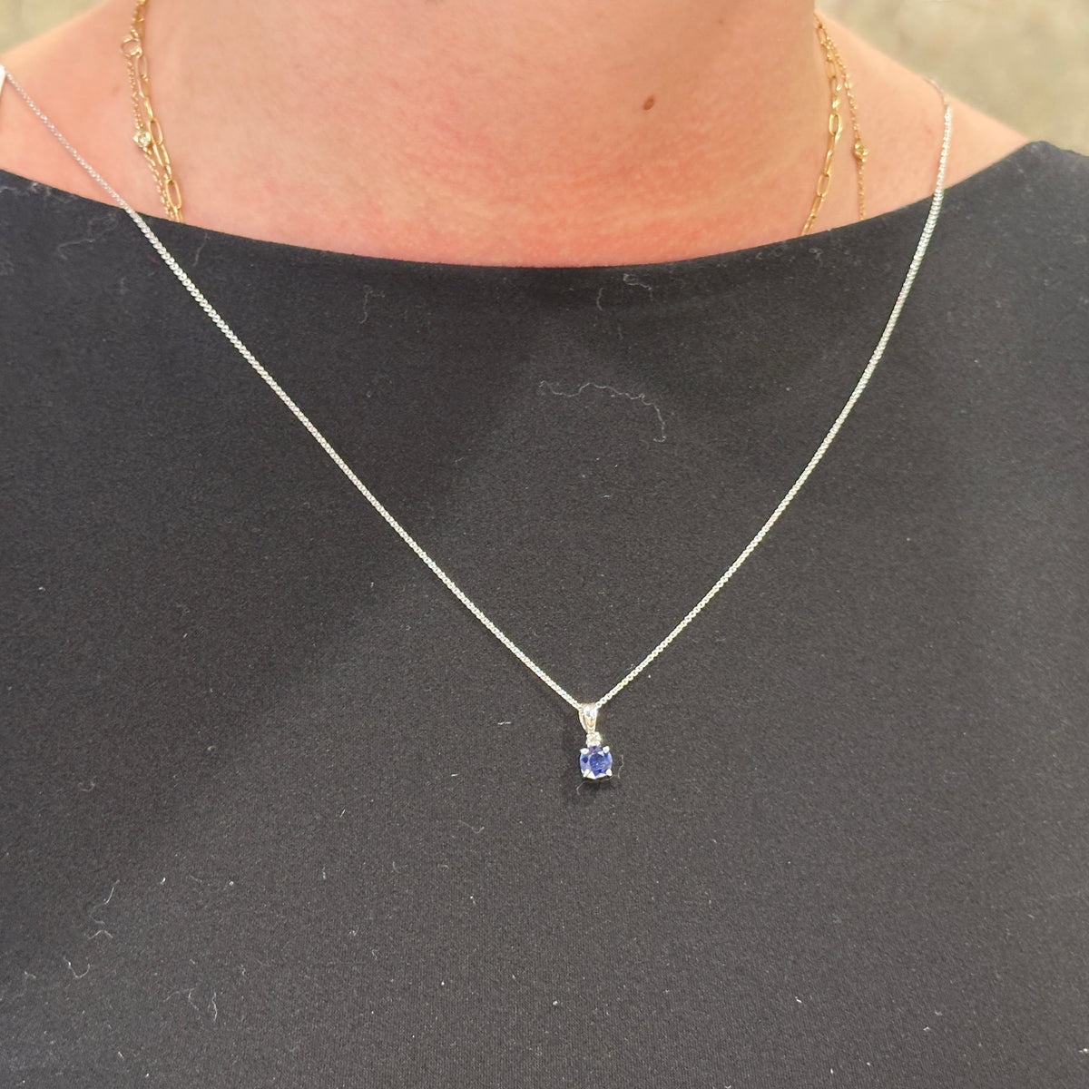 14kW .86ct Sapphire .02ct Diamond Pendant