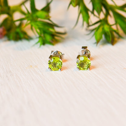 SS 5mm Peridot Stud