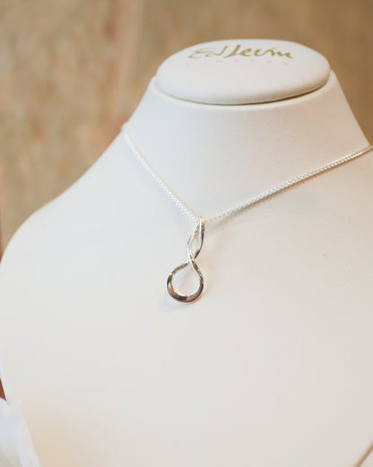 SS Infinity Necklace PE54212-18