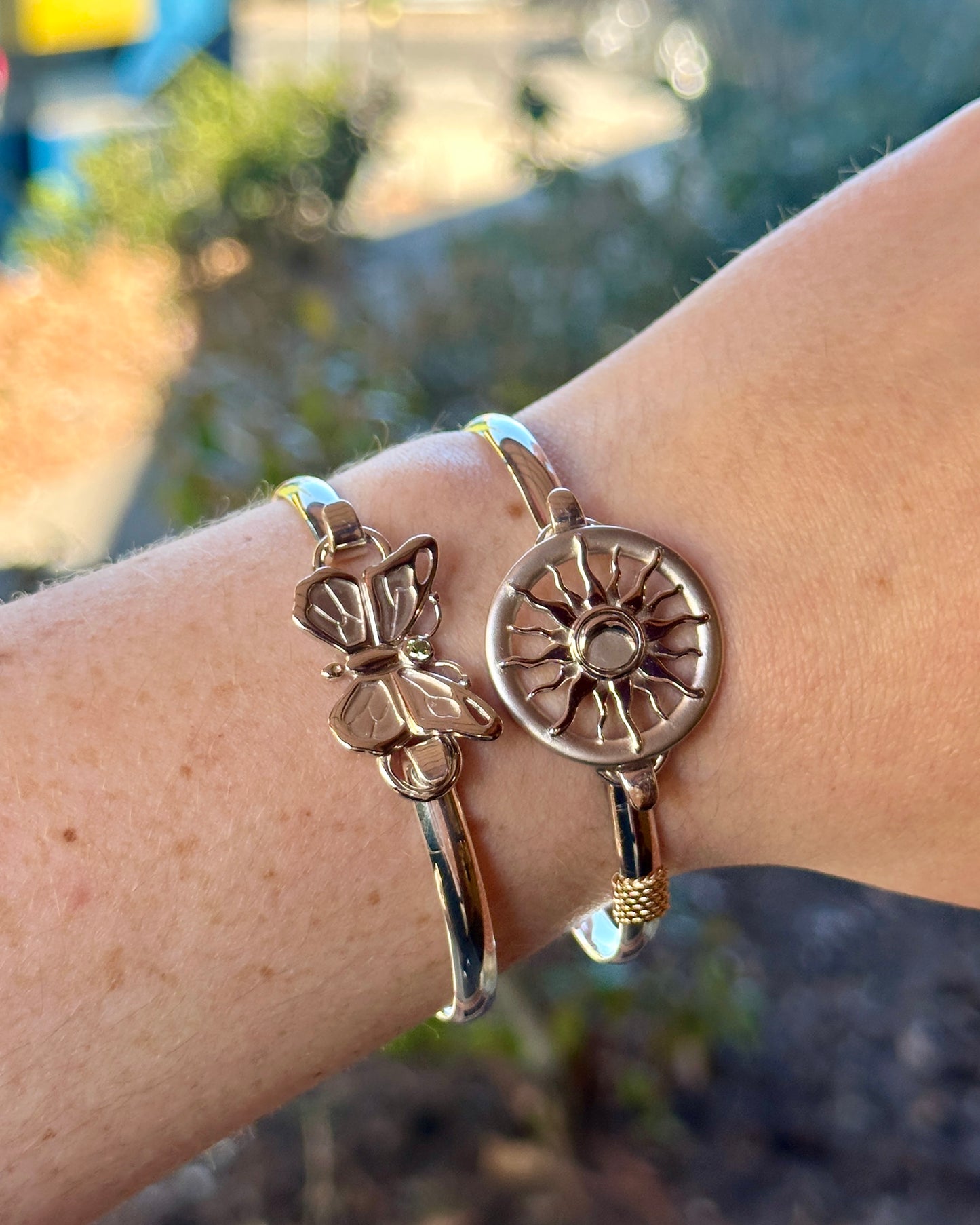 SS Butterfly w/ Peridot Clasp SB5498