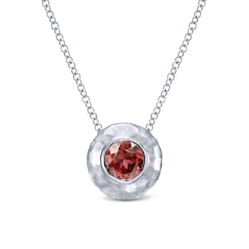 SS .60ct Garnet Hammered Bezel Necklace NK3889SVJGN