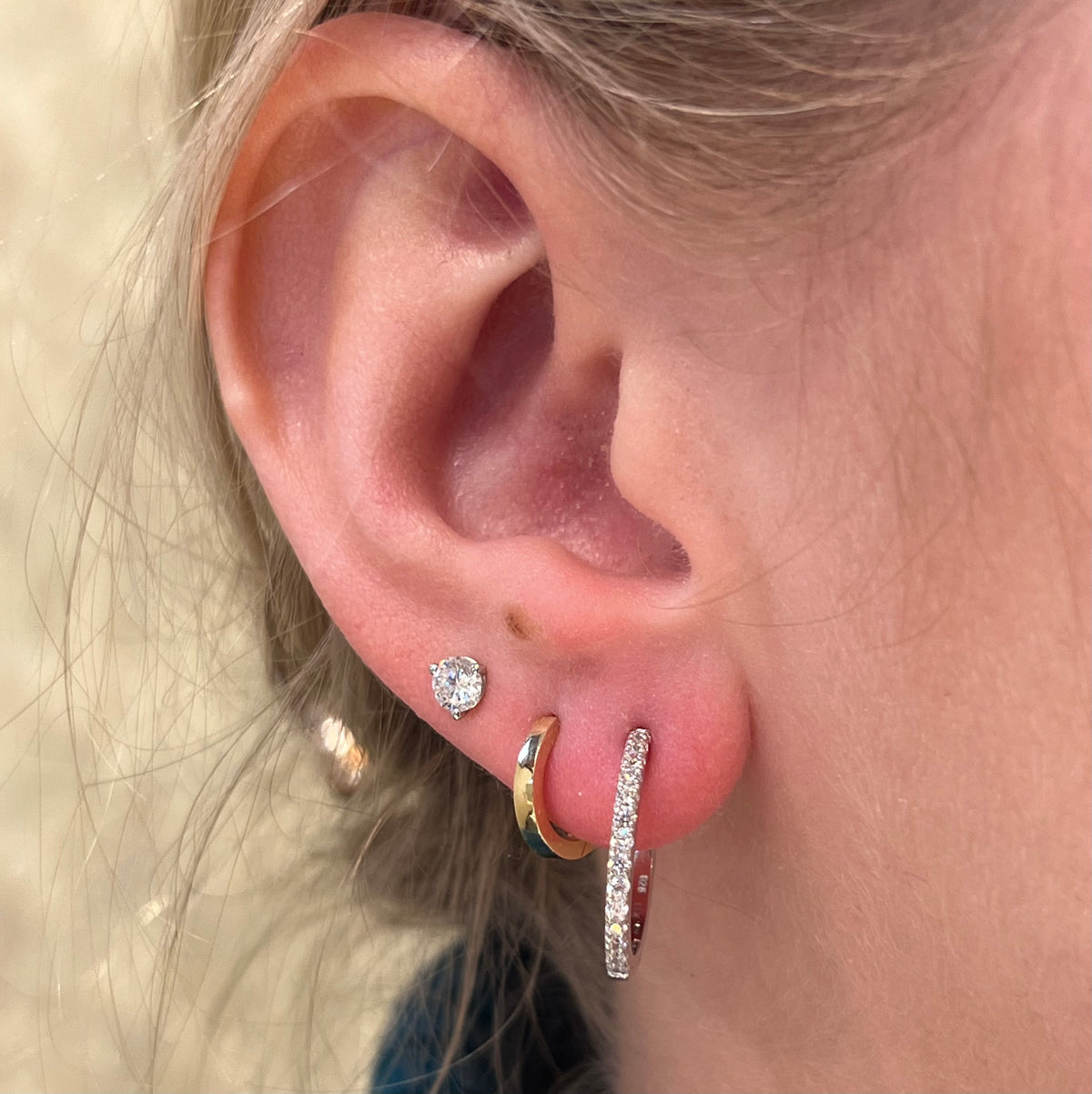 SS CZ Hinged Hoop SEZ23TLCZ