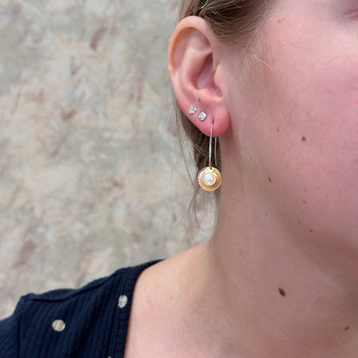 SS/YG Sun Glow Earring with Button Pearl EA32842P