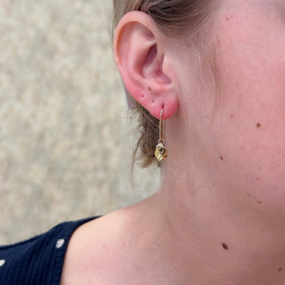 14kY Love Knot Dangle Earring EA48022