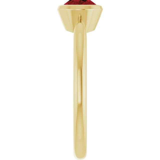 14kY 8x6mm Mozambique Garnet Ring 72021