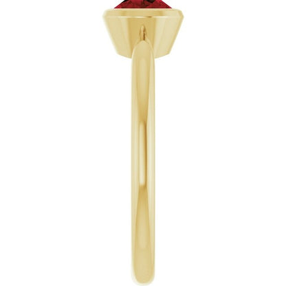14kY 8x6mm Mozambique Garnet Ring 72021