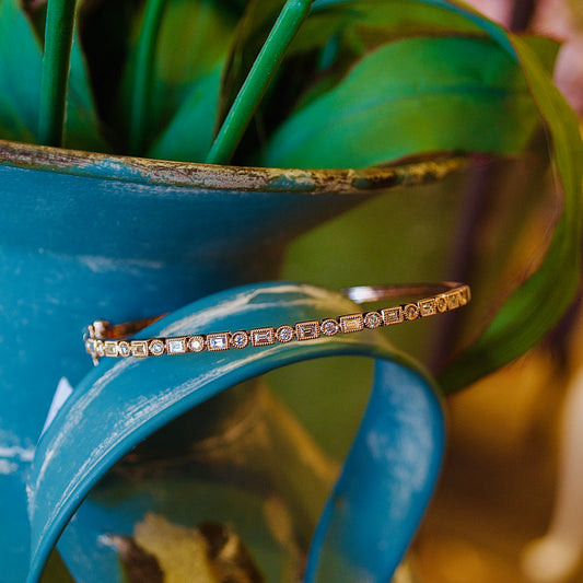 14kR .56ct Diamond Bangle SC55009070ZS